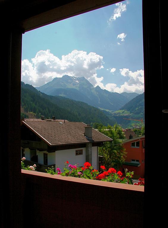 Haus St. Christoph Mayrhofen Bagian luar foto