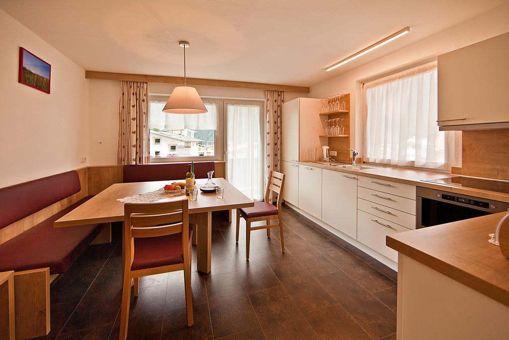 Haus St. Christoph Mayrhofen Bagian luar foto
